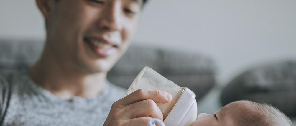 Is breastfeeding for me? The pros and cons of breastmilk and formula