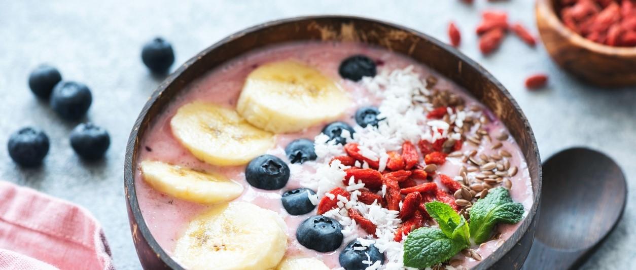 6 deliciously healthy berries and recipes