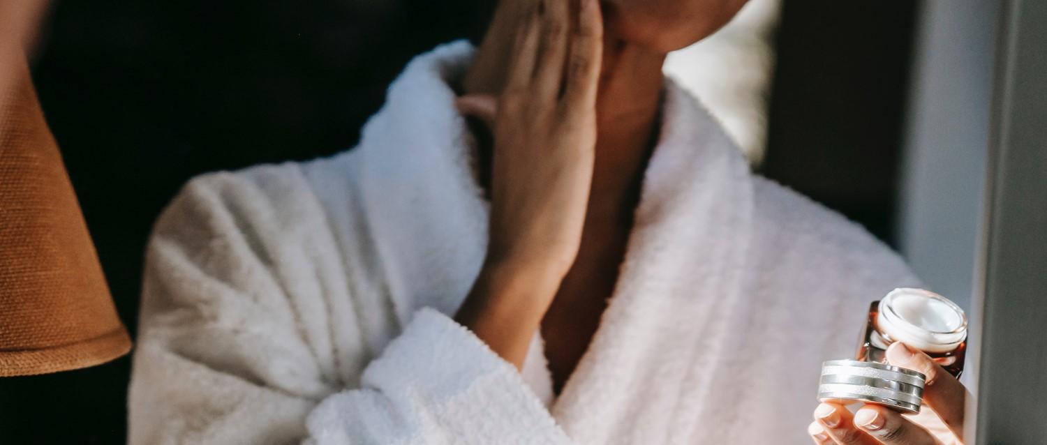 What are the benefits of collagen, and can it prevent skin ageing?