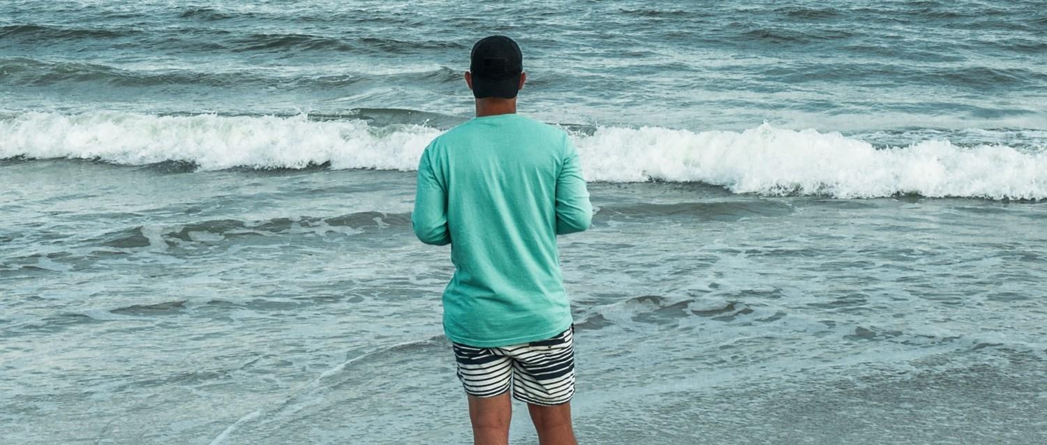 Why do some people experience summer anxiety?